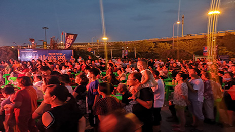 东丽3499拉斯维加斯之家津夜嘉年华来了，天津又一家夜市周末火爆开街
